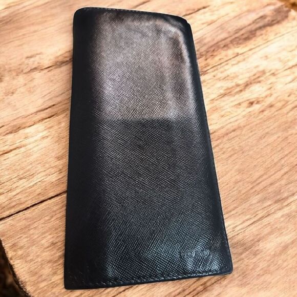 Prada Black Leather Wallet Minimalist Design In Preloved Condition - Picture 1 of 11